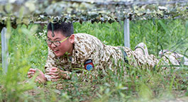 青少年军事军训夏令营-正拓夏令营