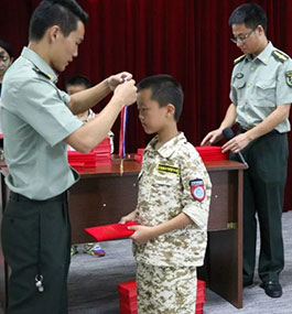 青少年军事军训夏令营-正拓夏令营