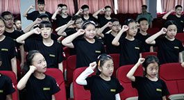 青少年军事军训夏令营-正拓夏令营