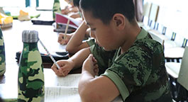 青少年军事军训夏令营-正拓夏令营